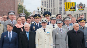 Возложение цветов к памятнику первому Министру путей сообщения Российской империи П.П. Мельникову